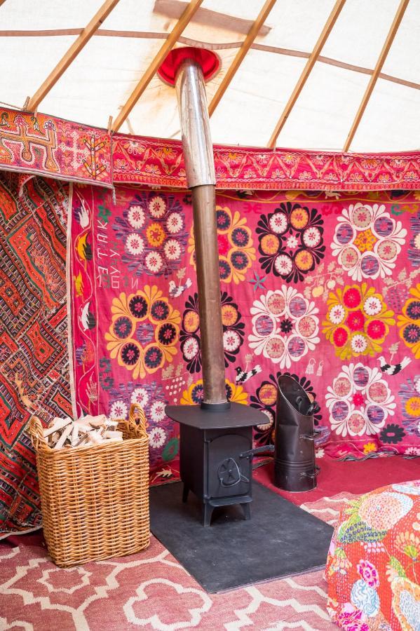 Festival Yurts Hay-On-Wye 호텔 외부 사진